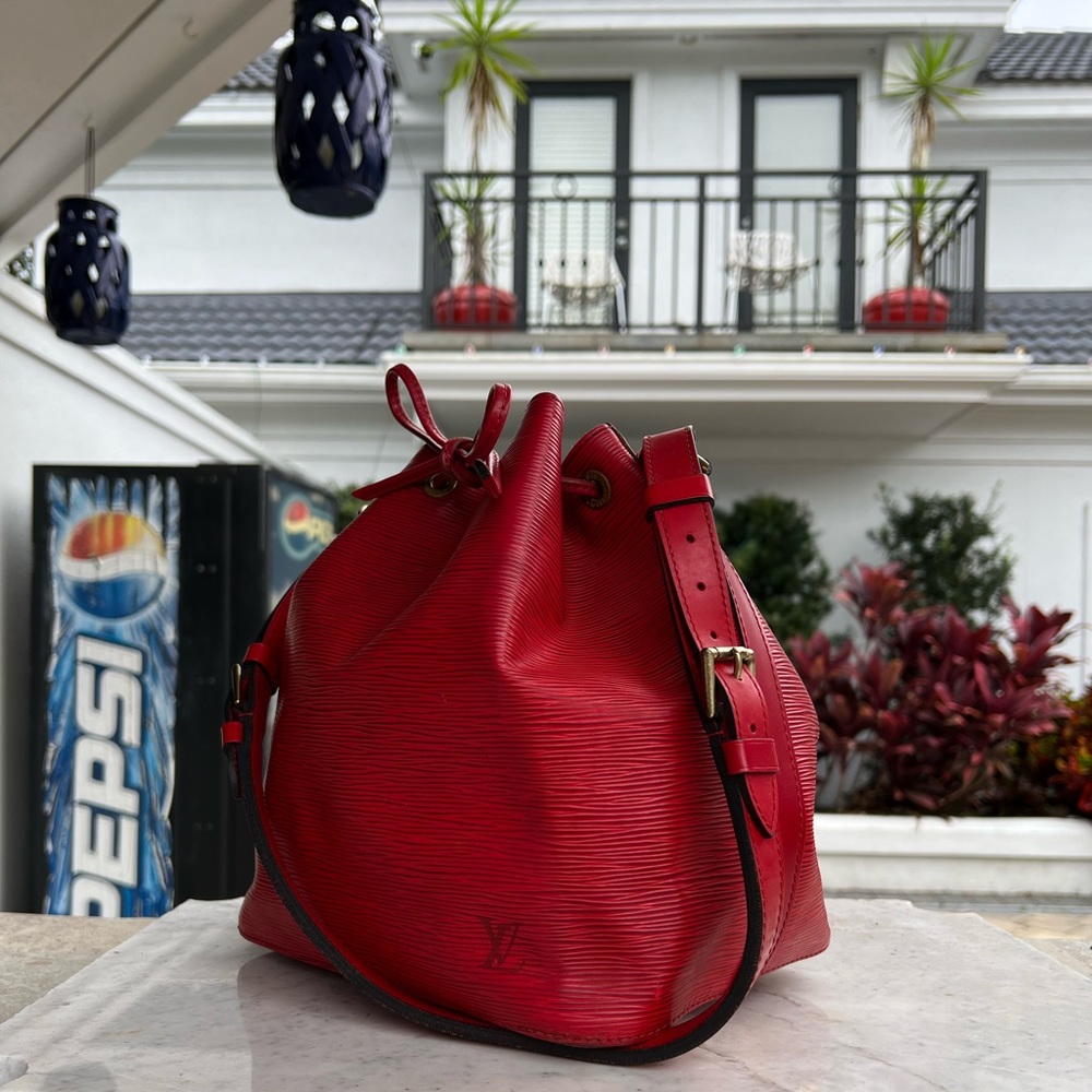 Louis Vuitton Bucket Bag Petit Noe Red Epi